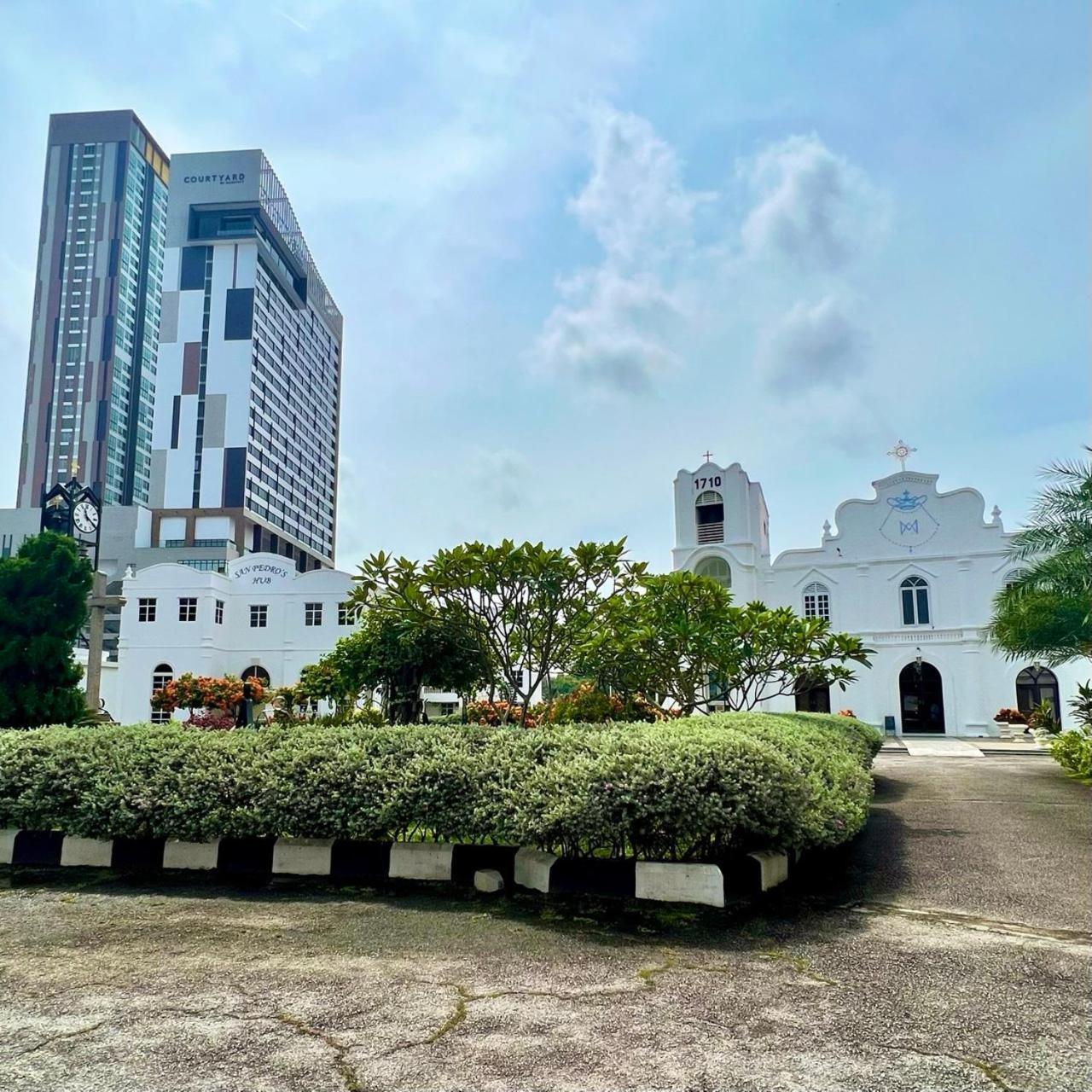 Courtyard By Marriott Melaka Hotel Buitenkant foto